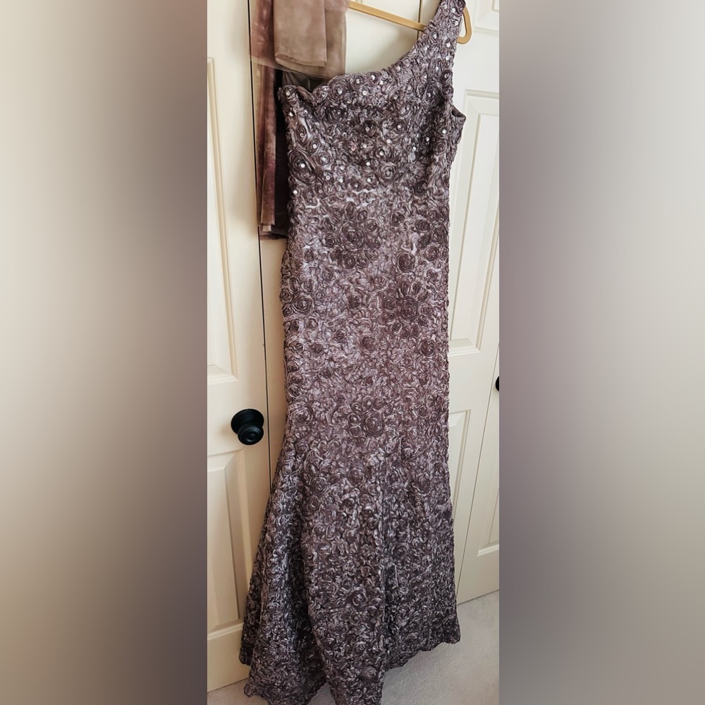 Party dress haute couture / color bronze gray size 6 US